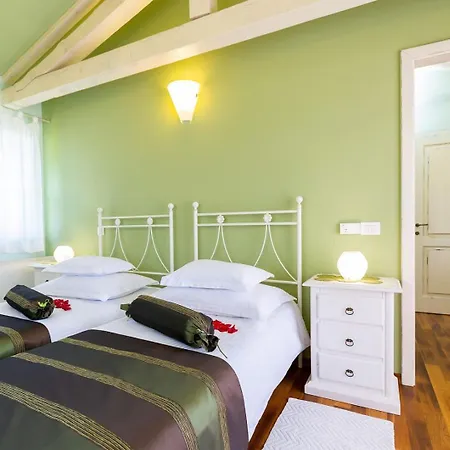 Beautiful Salvea With Pool In Porec Villa *