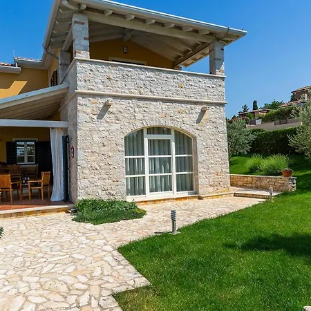 Beautiful Salvea With Pool In Porec * Montizana