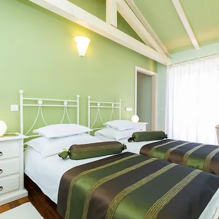 Villa Beautiful Salvea With Pool In Porec