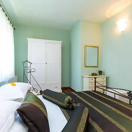 Beautiful Salvea With Pool In Porec Villa *