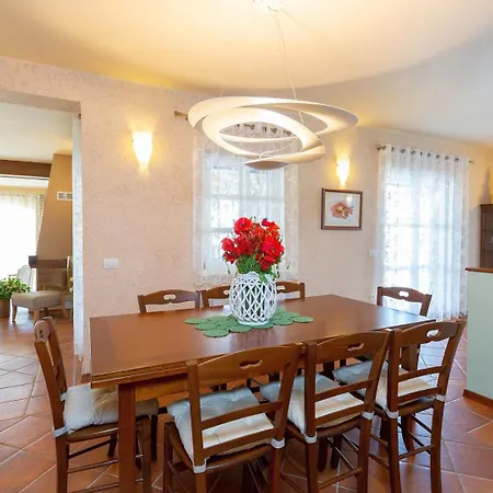 Villa Beautiful Salvea With Pool In Porec Montizana