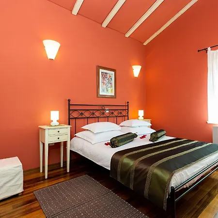 Villa Beautiful Salvea With Pool In Porec Montižana