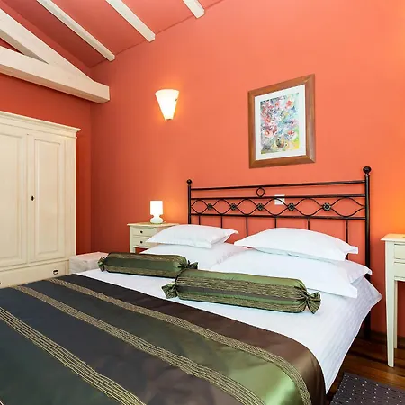 Beautiful Salvea With Pool In Porec Villa *
